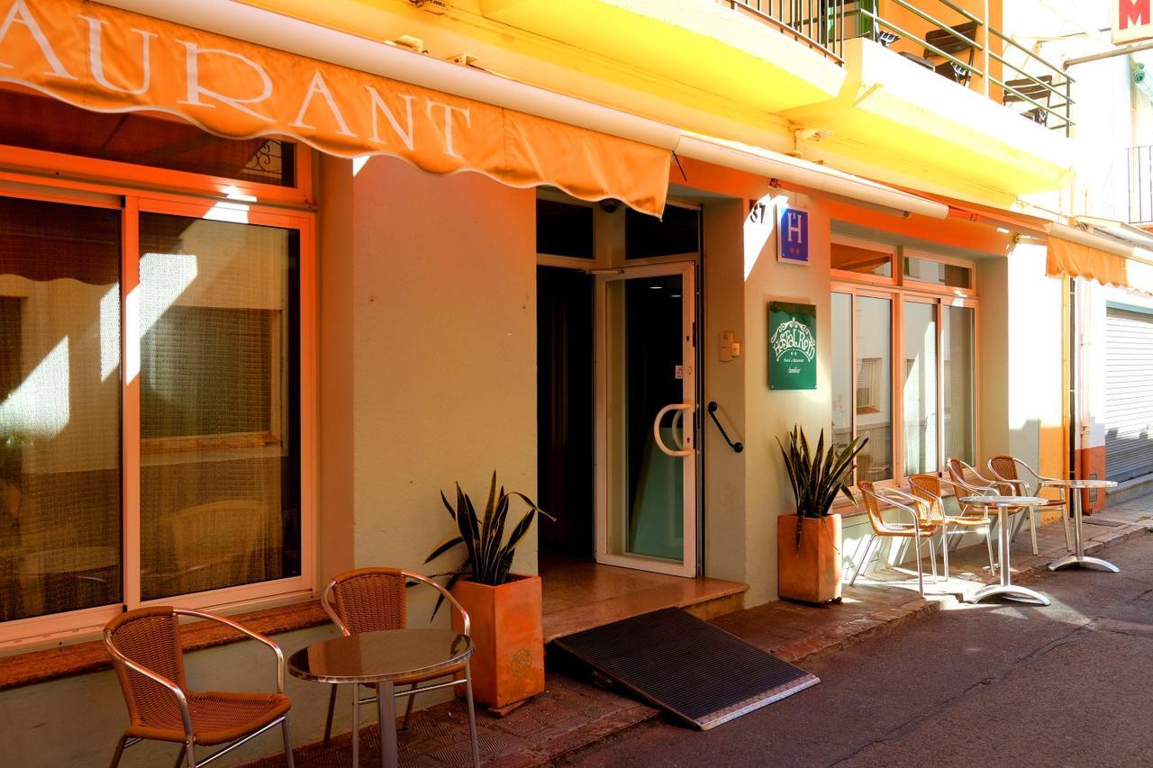 Hostal Rom Familiar Roses Exterior photo